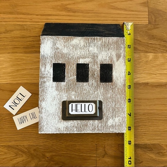 Primitive Wooden House - Picture 3 of 3